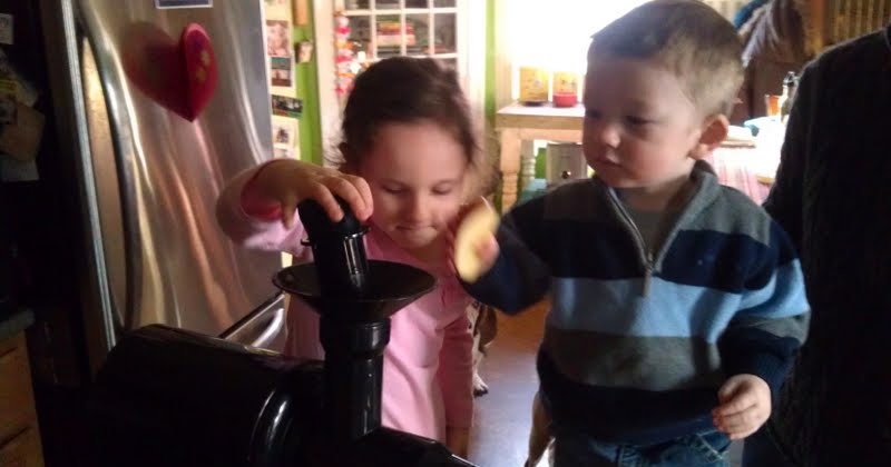 Kids Gone Raw blog Green Poop & Plant Pee JUICING