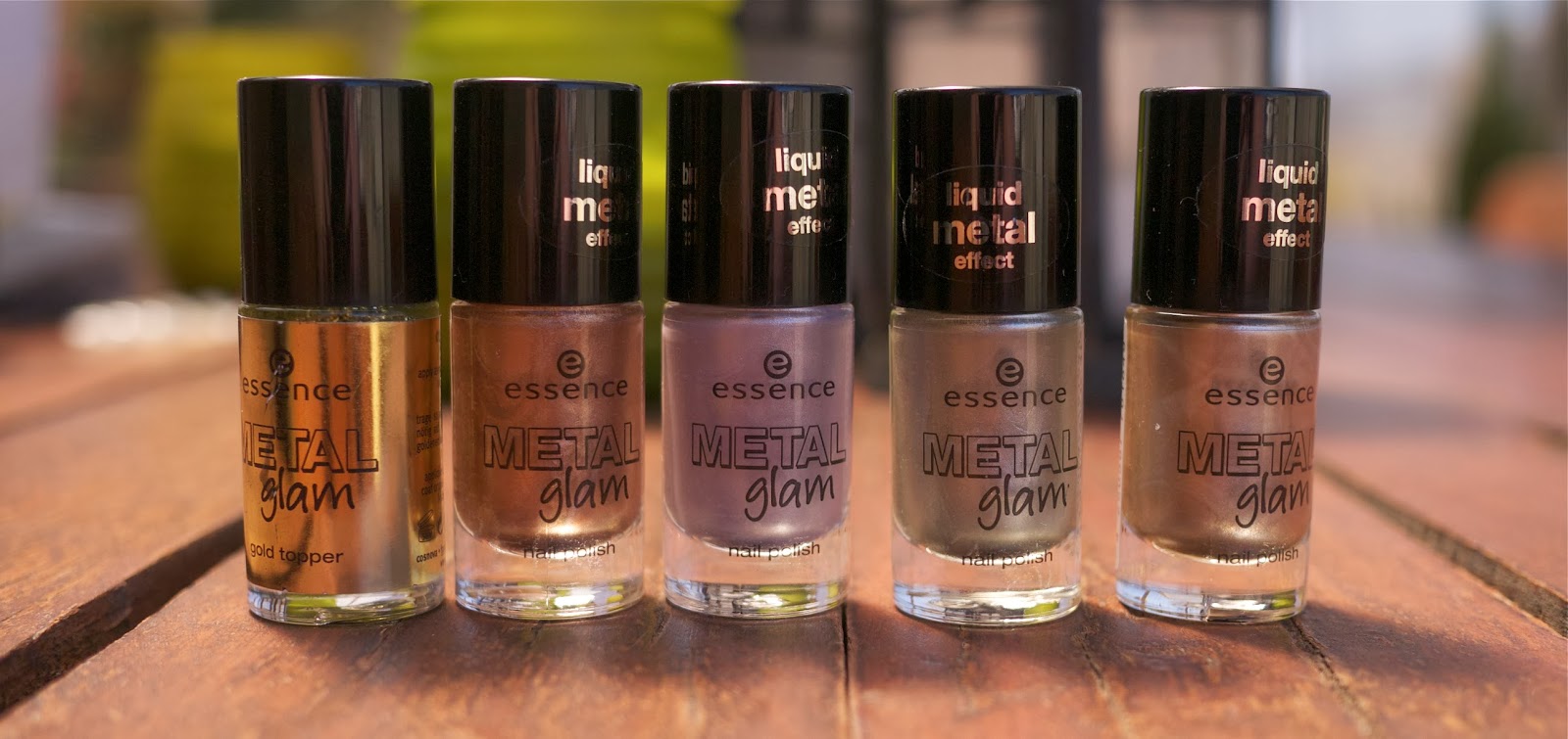 Born to Buy NEW RELEASE Essence Metal Glam Trend Edition* with swatches