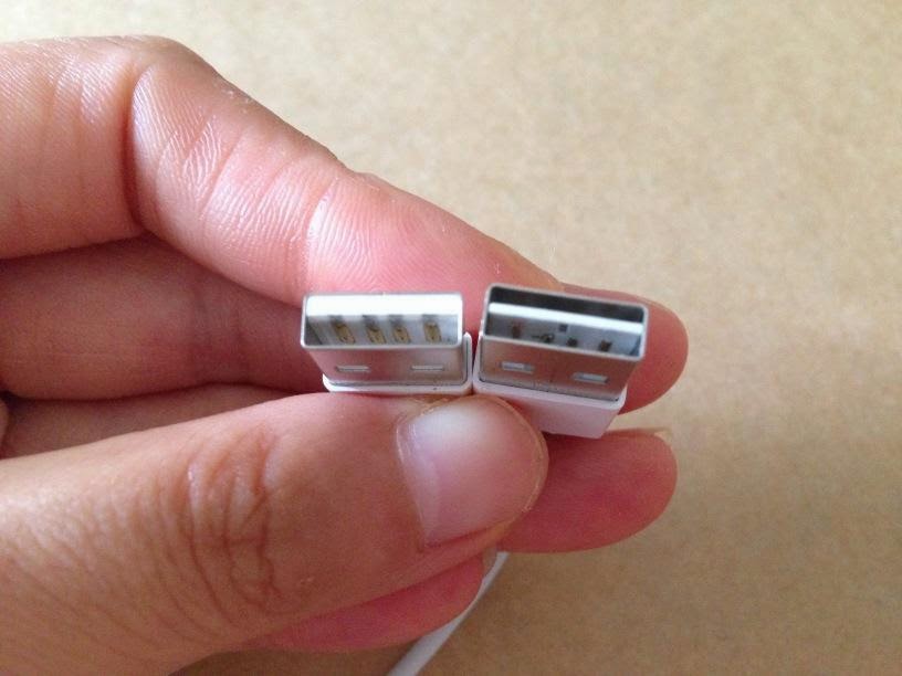 New Leaked Photo of Lightning cable with reversible USB connector