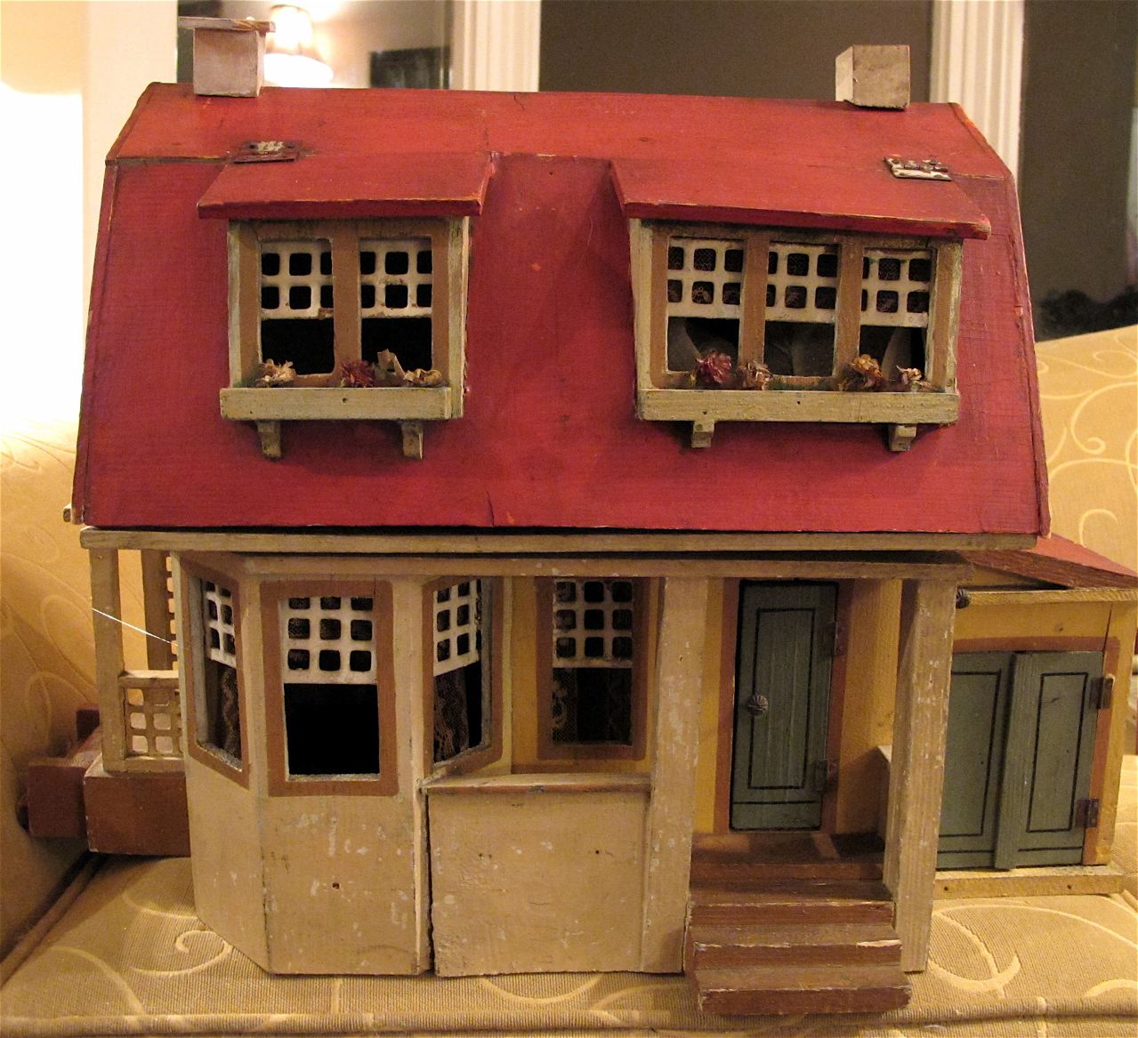 Susan's Mini Homes Doll's House Evolution Antique Dollhouses