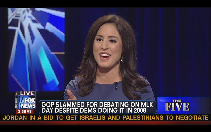 Andrea+Tantaros+Swim+Suit+Photos We really do love Andrea Tantaros legs - Sexy Leg Cross