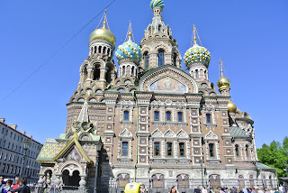 Frente da Catedral do Sangue Derramado, São Petersburgo