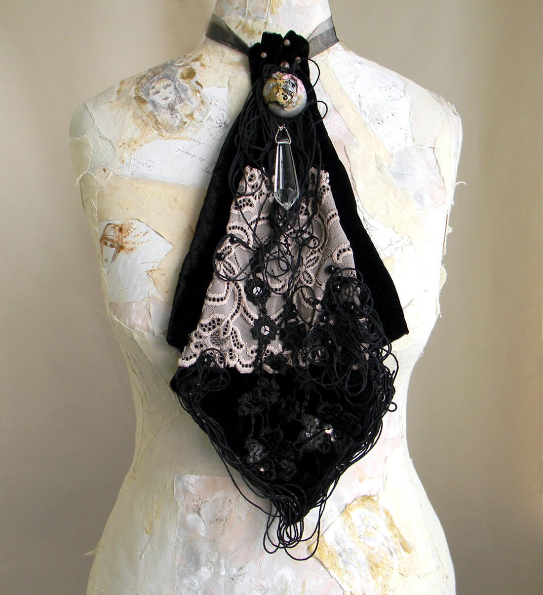 Unique Fashion Accessory Jabot Statement Necklace