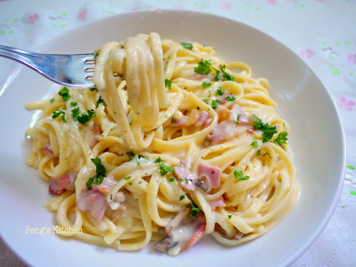 Peng's Kitchen: Bacon & Mushroom Alfredo