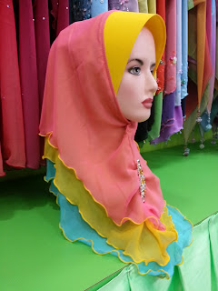 Applegreen Hijab: April 2013