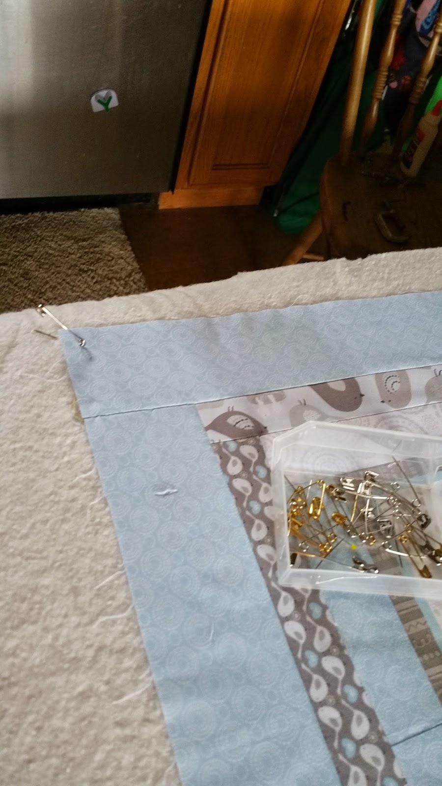 Sara's Quilting Corner Elmers Glue Quilt Basting Tutorial