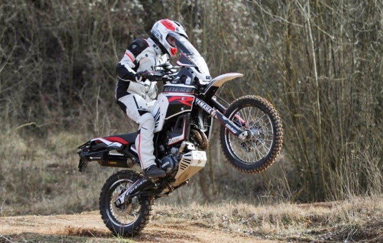 No corre, vuela! Fast moving object