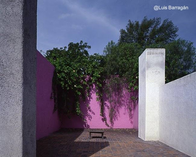 Sector en una casa mexicana estilo Moderno de posguerra - Arquitecto Luis Barragán Casa estudio de Luis Barragán en México 1947