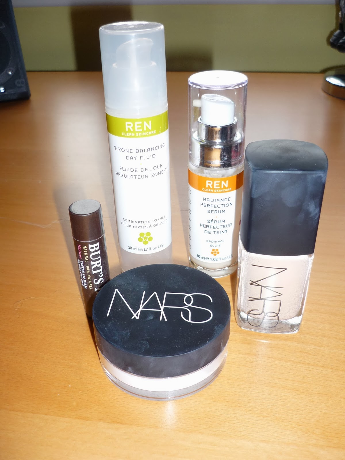 Make up Minimal make up