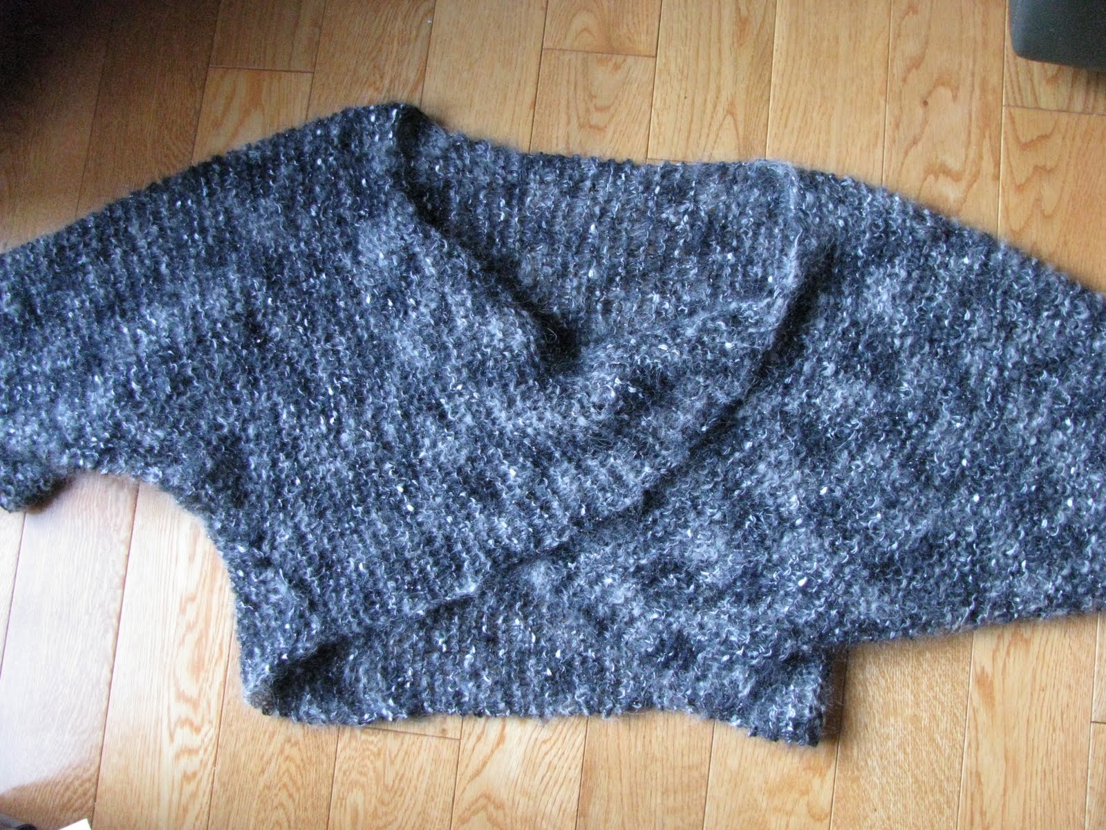 Chris Knits in Niagara: Shrug with a Twist