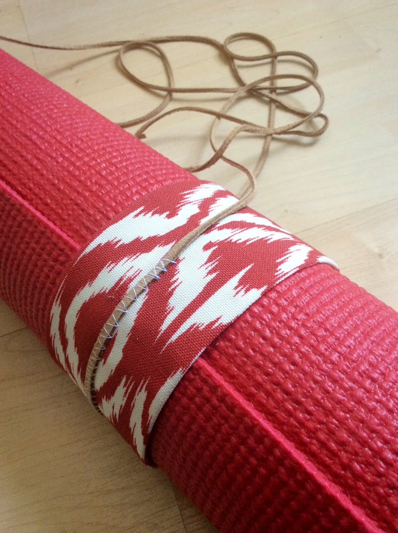 Sewing Tutorial /// DIY Yoga Mat Carrying Straps Design Fixation