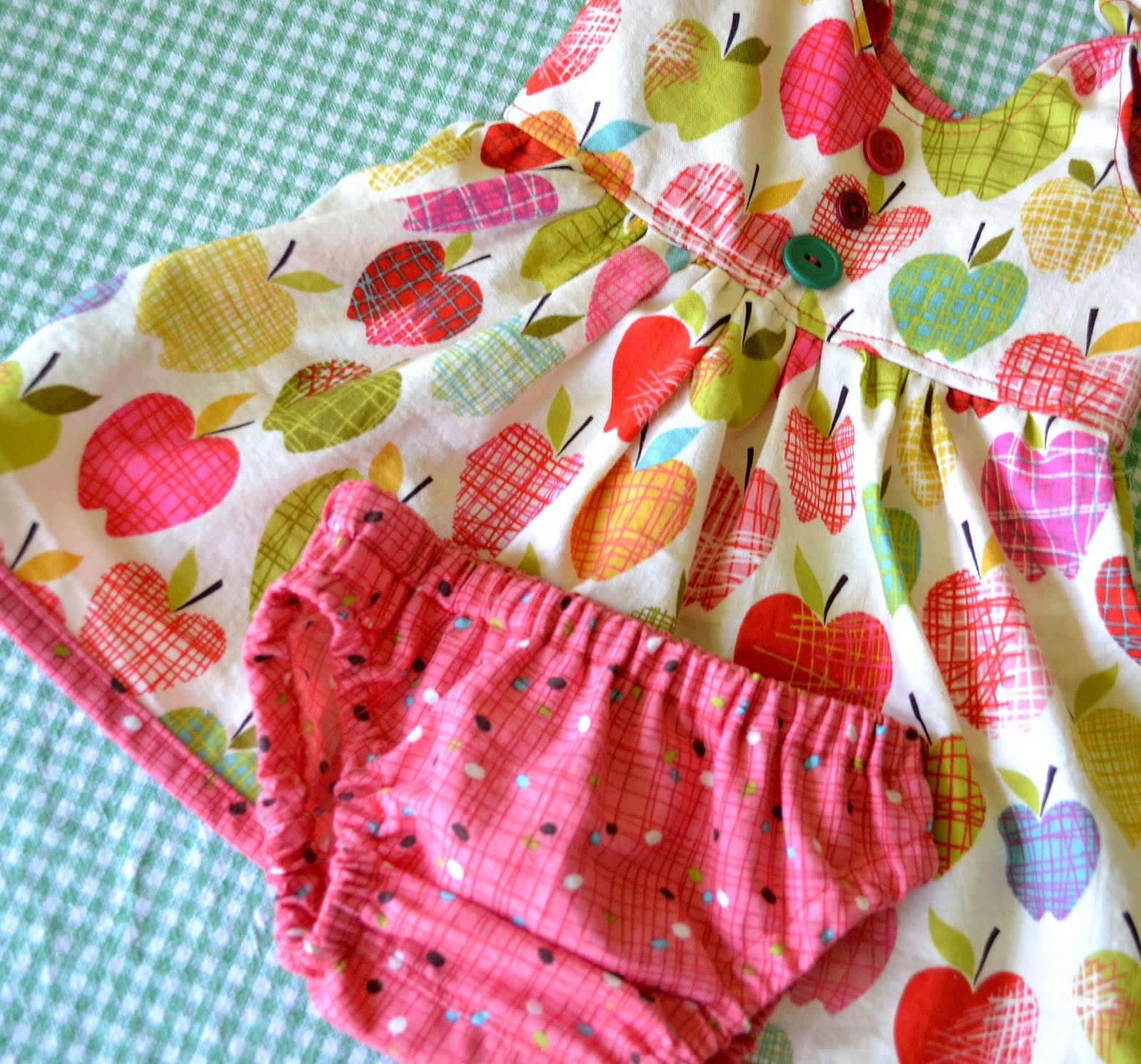 From The Hive: itty bitty baby dress (and diaper cover and bonnet) From The Hive: itty bitty baby dress (and diaper cover and bonnet)