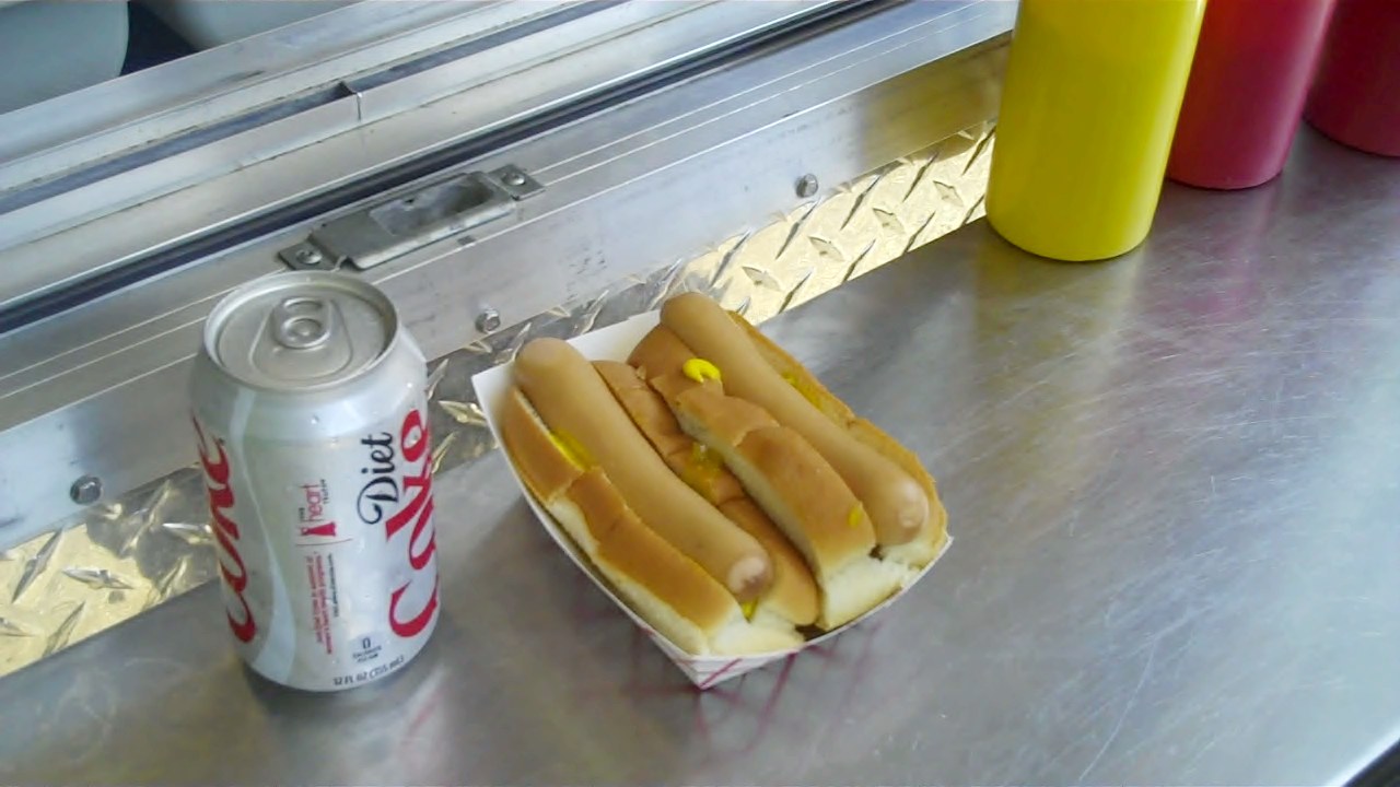 The Hot Dog Truck: A Hot Dog a Day Number 15: Bill's Dog House in