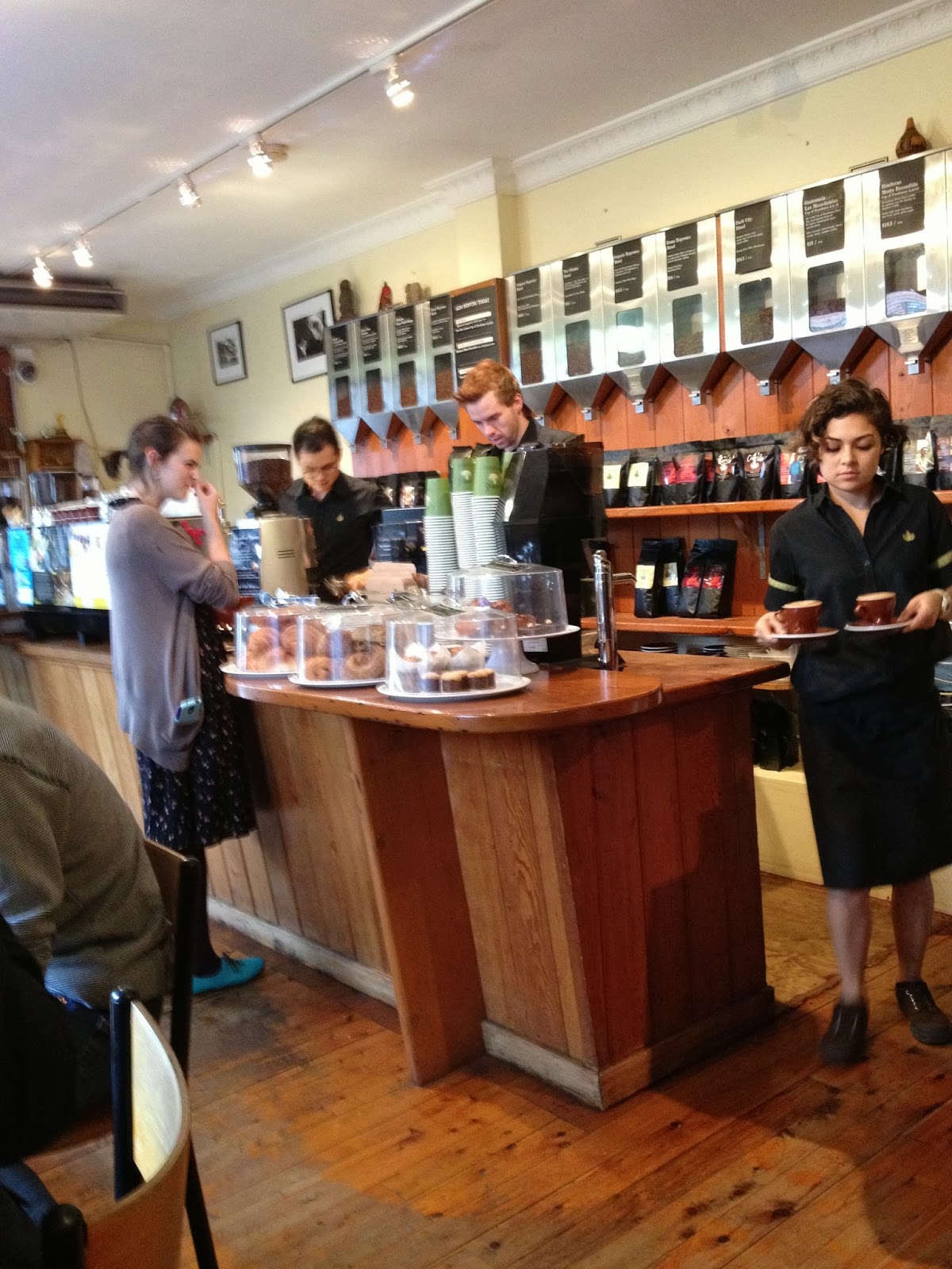 PET'S MENU Campos Coffee & Tre Viet, Newtown