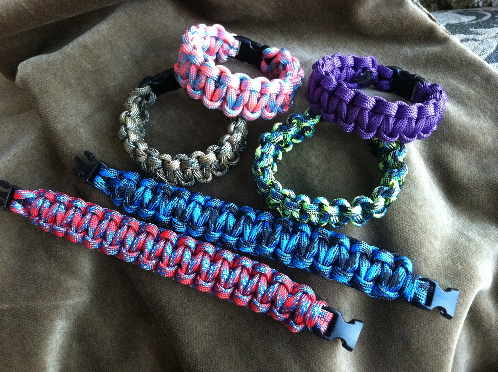 Celestial Panache How to Make a Paracord Survival Bracelet