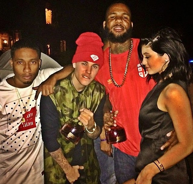 Justin Bieber quiere tocar sus partes intimas Justin Bieber quiere tocar sus partes intimas