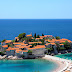 Complejo Sveti Stefan en Montenegro, Península Balcánica, Europa. (Centro turístico costero en la Riviera de Budva)