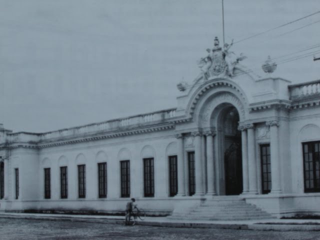 1920 ESCUELA DE MÚSICA DE LA U. DE G., DERRIBADO Y EN SU LUGAR SE CONSTRUYÓ LA ACTUAL RECTORÍA