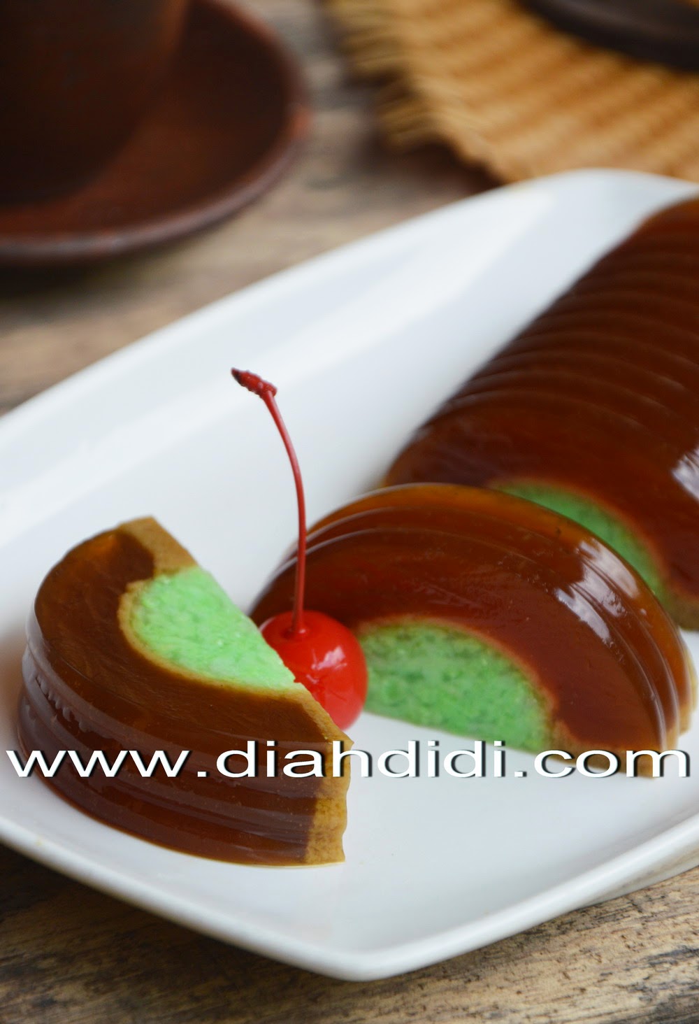 Diah Didi's Kitchen Puding Tape Ketan Hijau Lapis Gula Merah