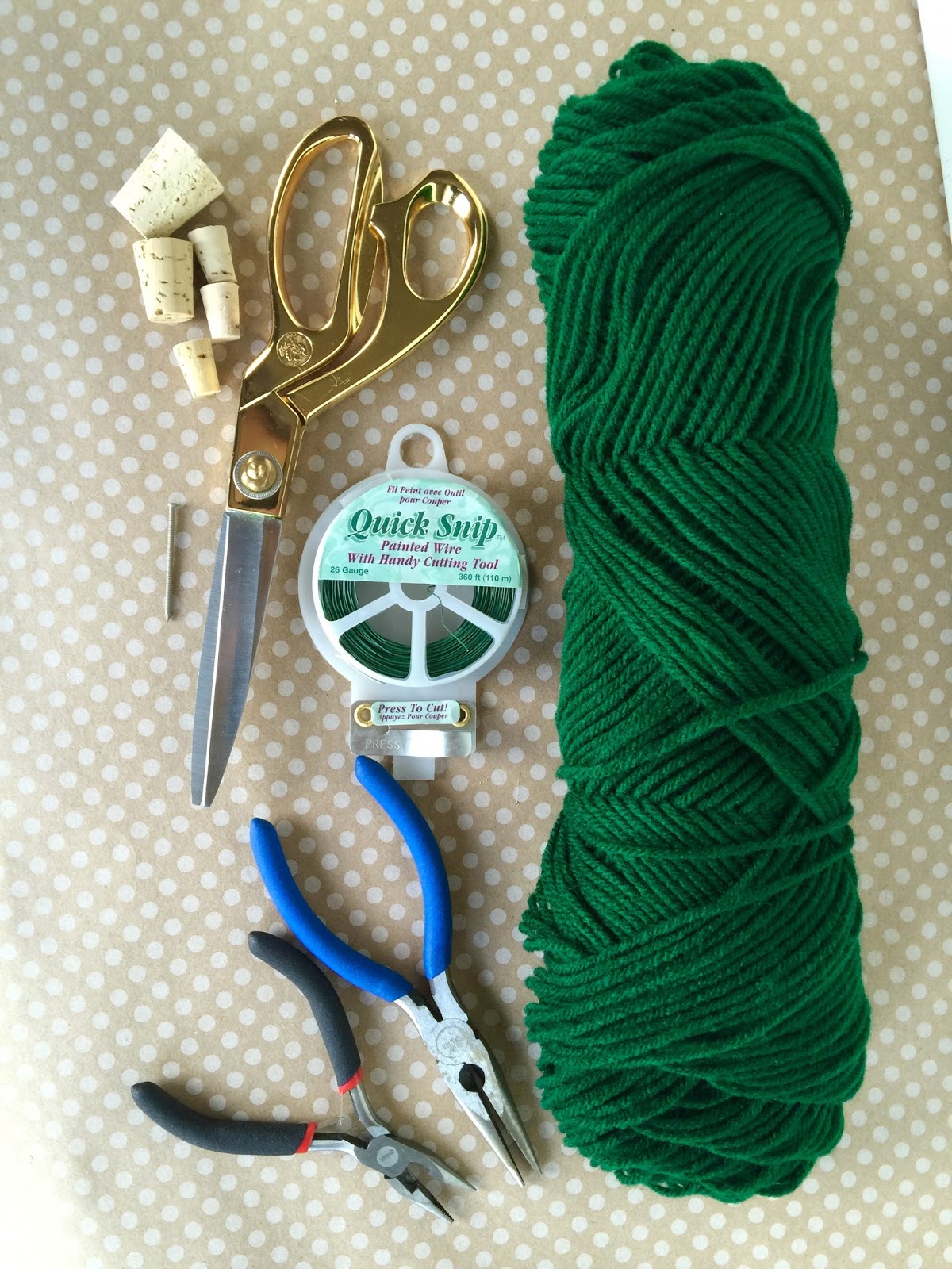 restlessrisa DIY Yarn Bottle Brush Trees