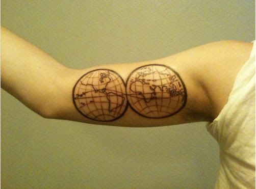 landkarte oberarm armtattoo braucht wer