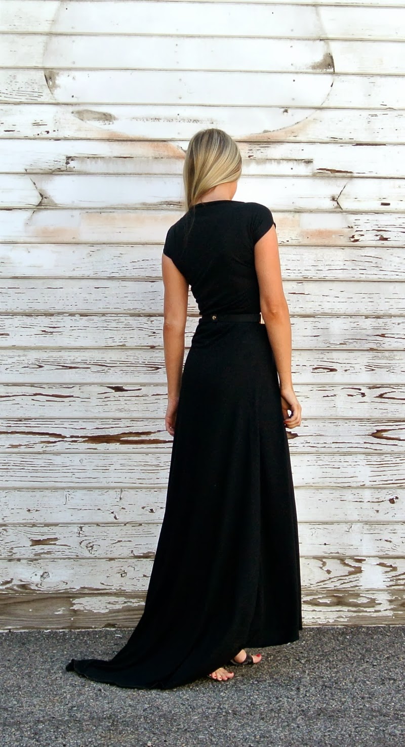 Easy black formal dress with train.  Took her less than 2 hours to make.