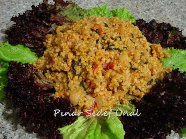 PINAR SEDEF ÜNAL ET SULU DOMATESLİ BULGUR PİLAVI