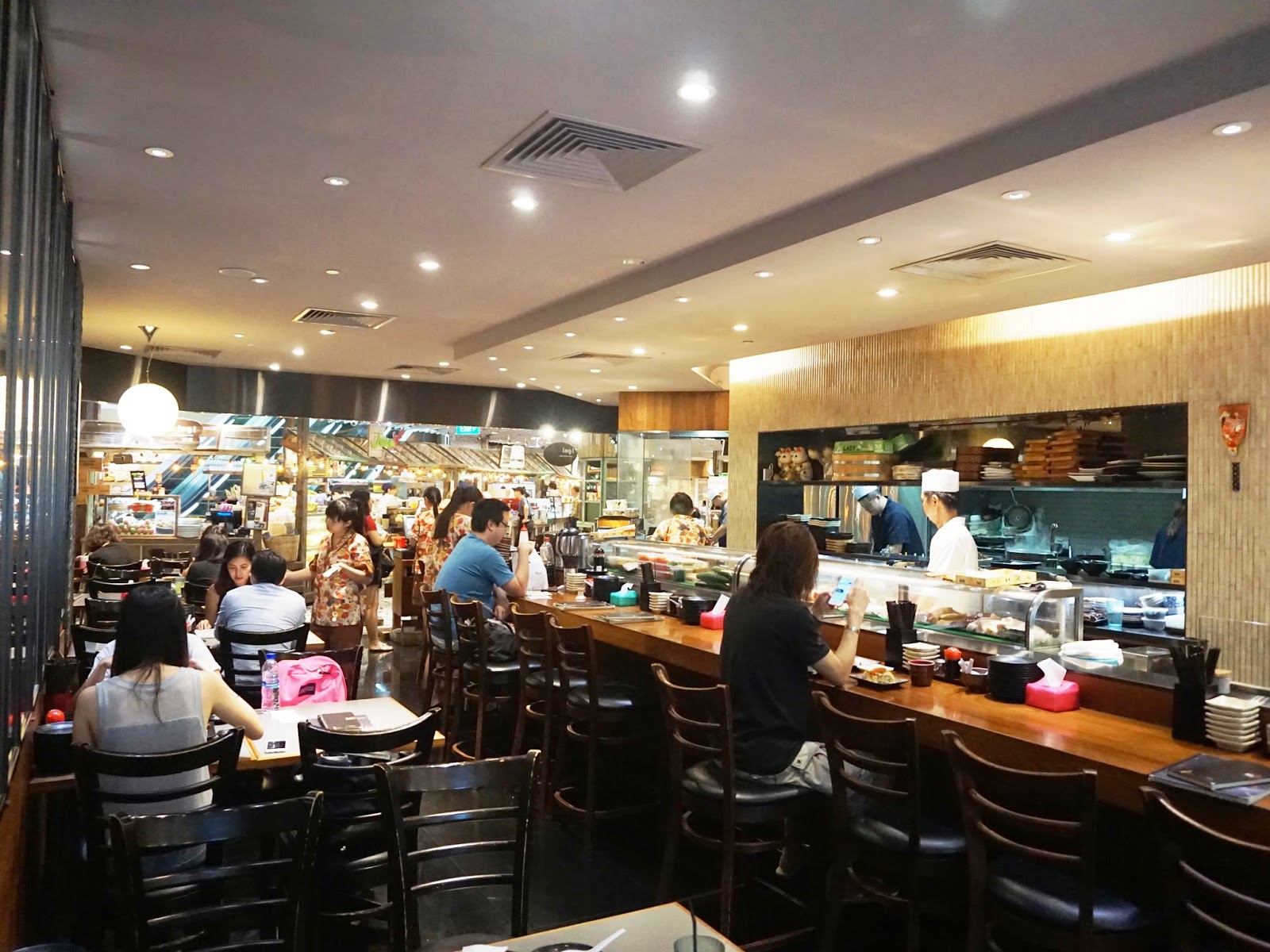 pinkypiggu koh grill sushi bar wisma atria orchard the shiok maki is really very shiok