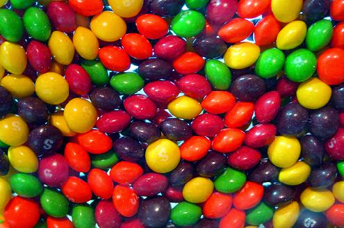 9 alimentos que possivelmente não comeria se soubesse como são feitos - Balas coloridas
