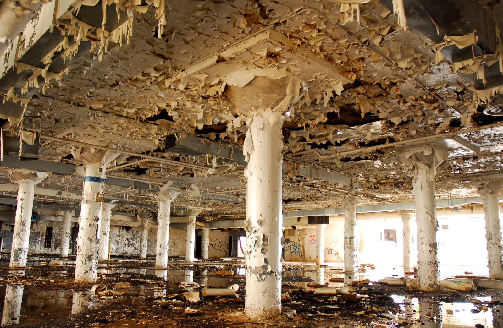 MATT TUTEUR PHOTOGRAPHY CHICAGO'S ABANDONED REMNANTS Brachs Candy Factory