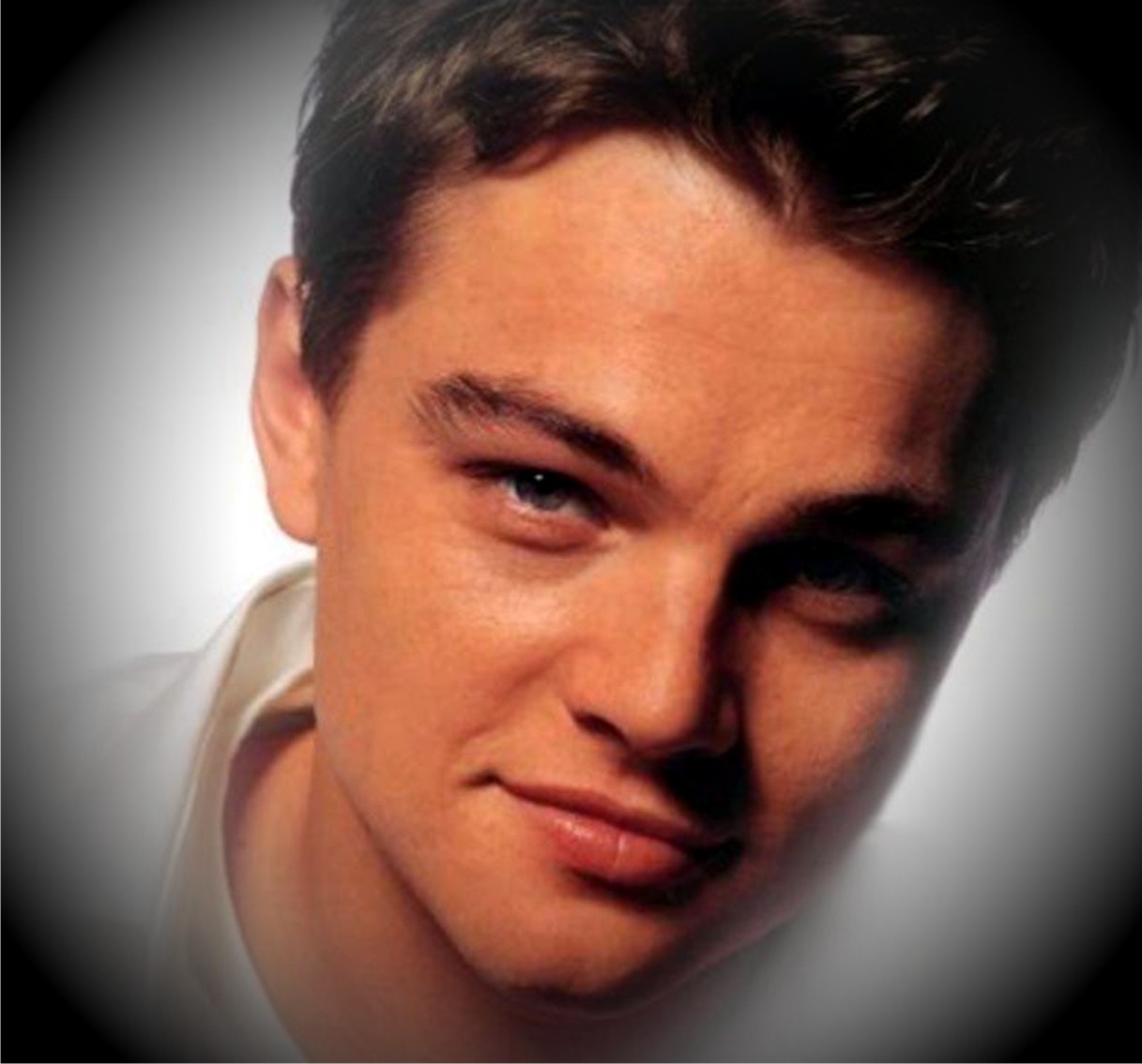 http://4.bp.blogspot.com/-LDiV3FglgkM/TmE4DPEzbvI/AAAAAAAABSs/Hj2_F4Ez4PU/s1600/LEONARDO+01.jpg