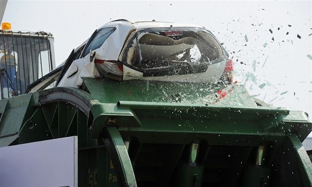 1000 carros da Honda serão destruídos na Tailândia após enchente [fotos]