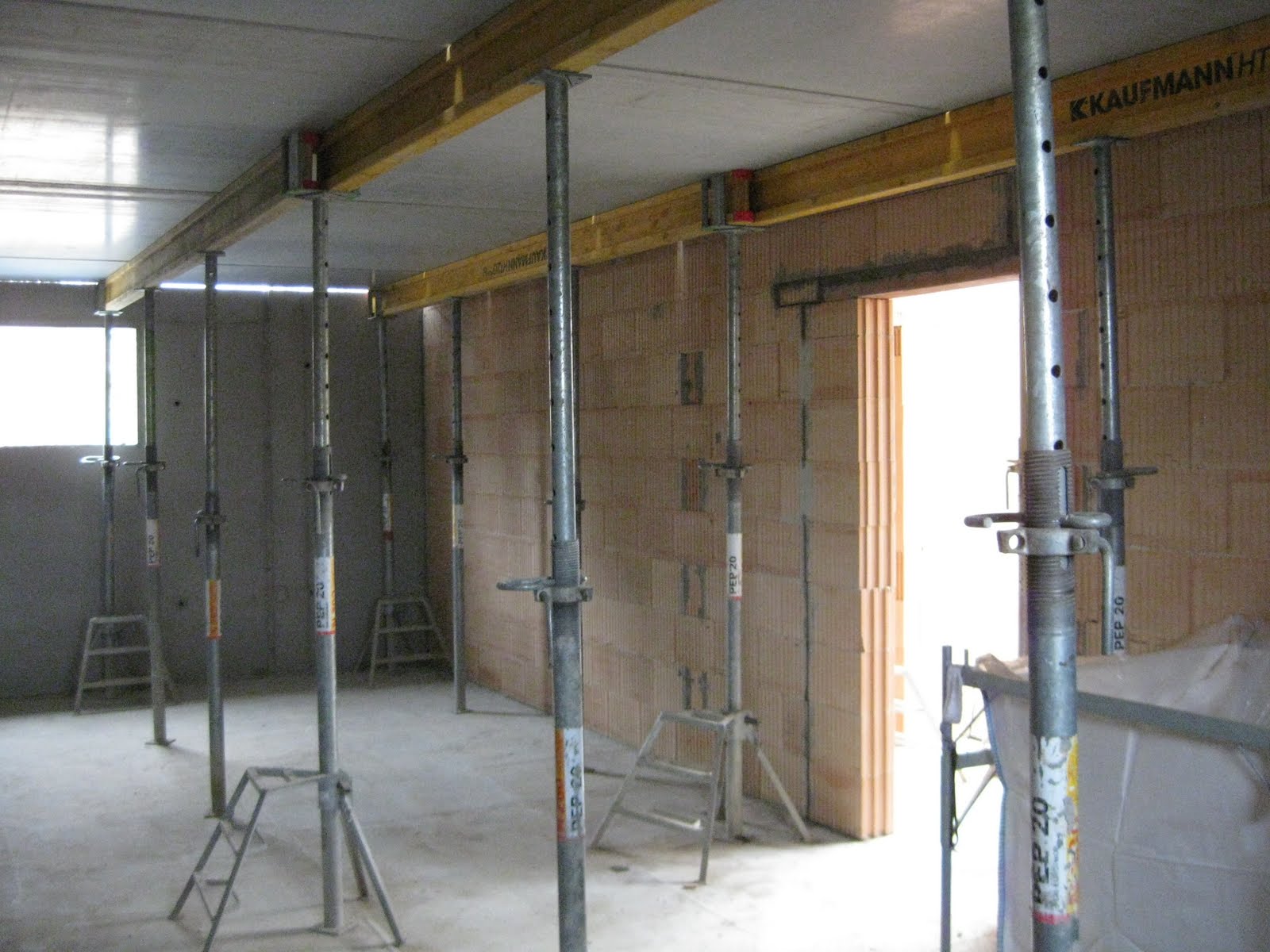 Hausnummer 1: Juli 2011