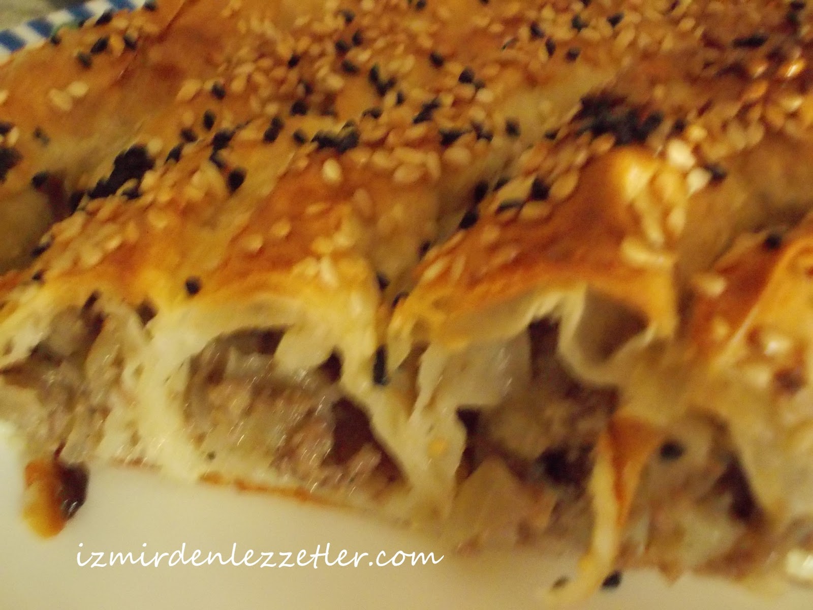 Kıymalı Kol Böreği İzmirdenlezzetler