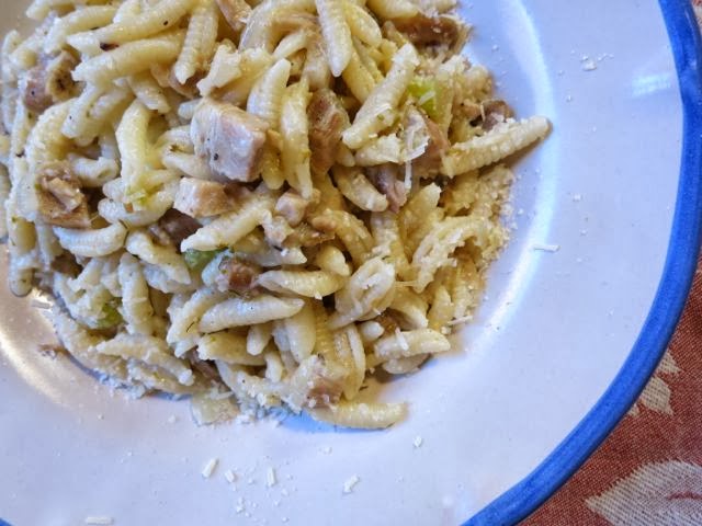 pasta + leftover porchetta {or turkey} www.ElizabethMinchilliInRome.com pasta + leftover porchetta {or turkey} www.ElizabethMinchilliInRome.com