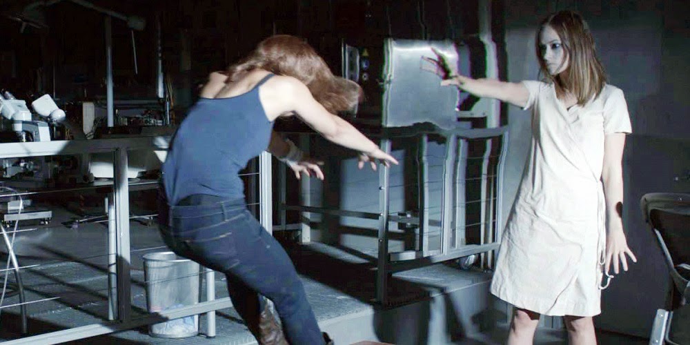 Sarah Bolger e Olivia Wilde em RENASCIDA DO INFERNO (The Lazarus Effect)