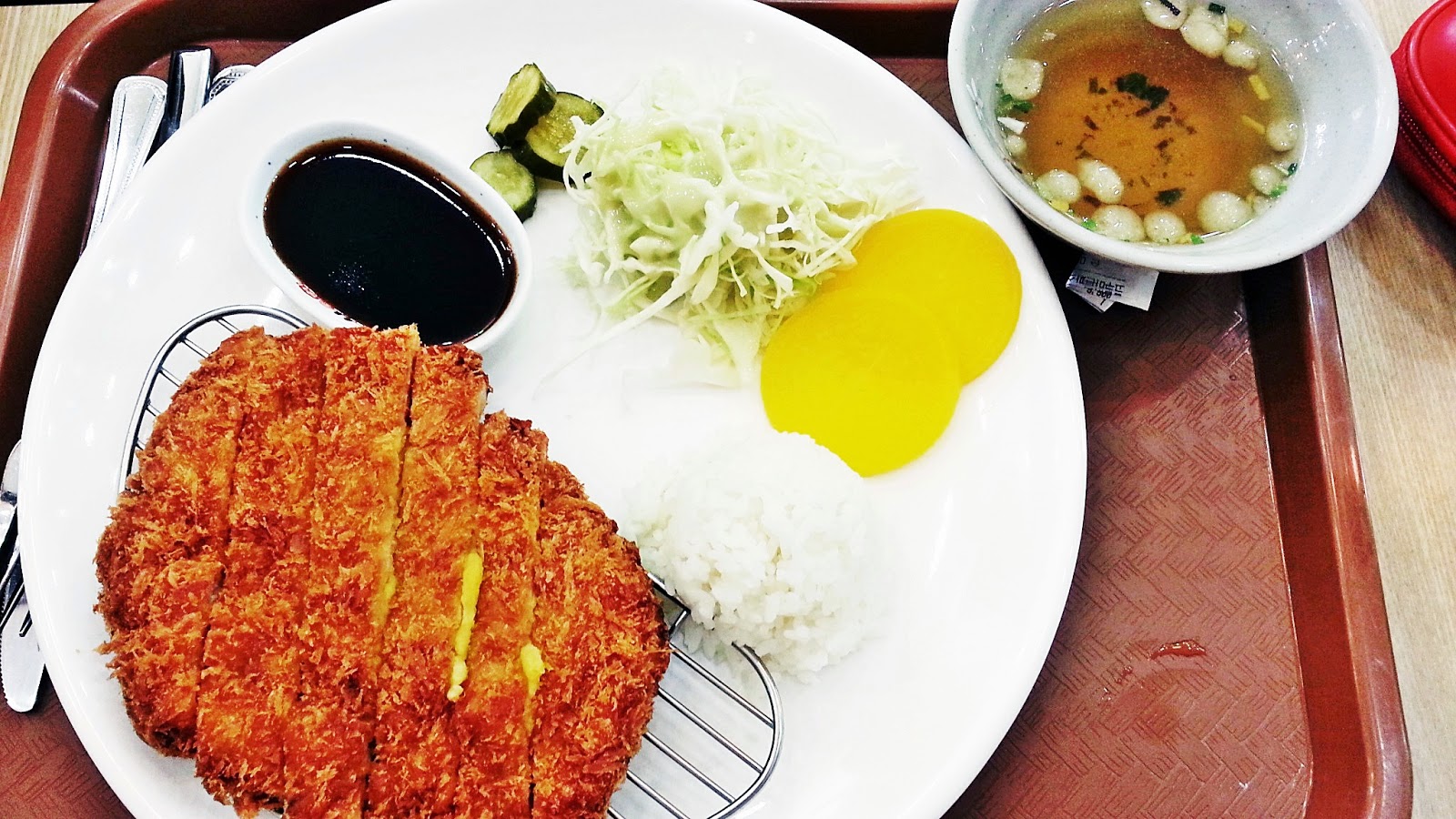 Yummy Crispy breaded Katsu (까소) Muju Ski Resort - Zephyr coffee 제퍼커피 | meheartseoul.blogspot.com