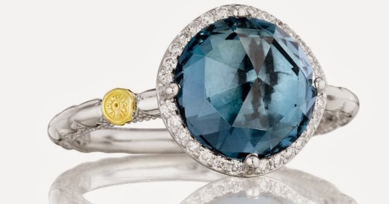 christina hendricks rings christina hendricks wearing beautiful rings fashion blog christina hendricks rings christina hendricks wearing beautiful rings fashion blog