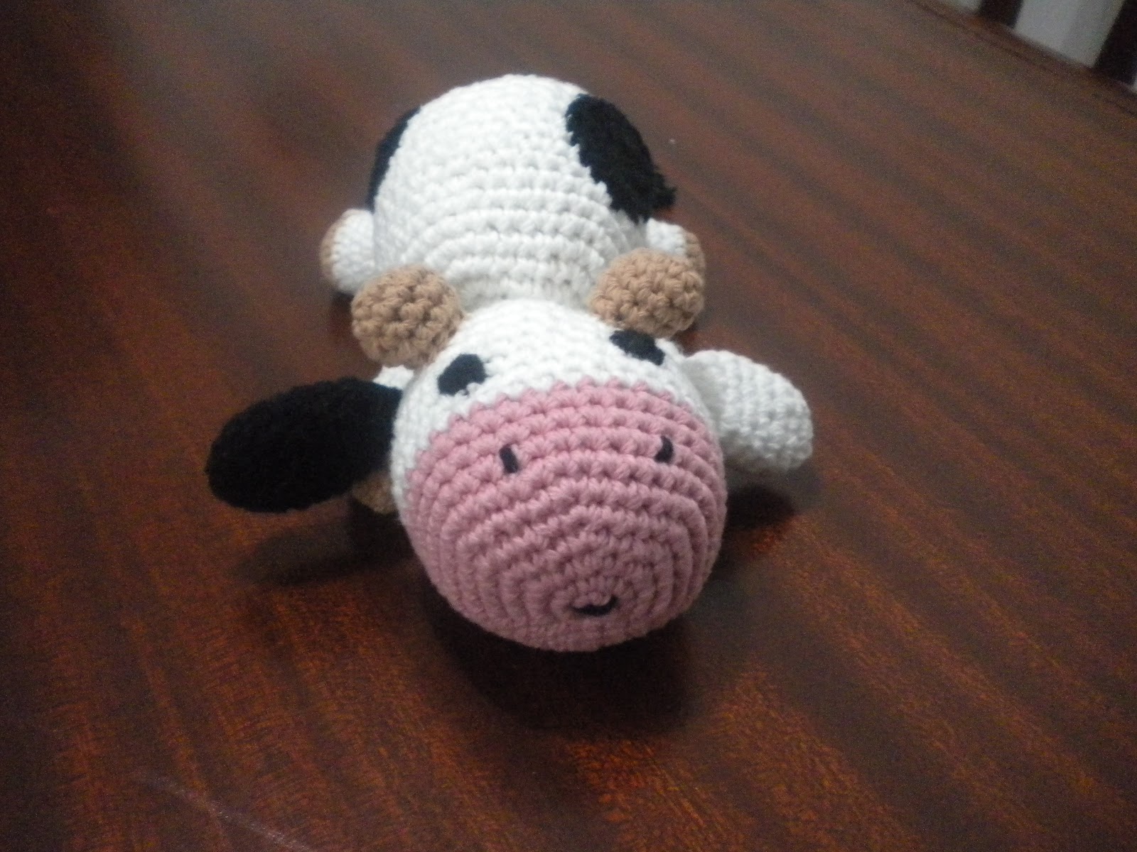 AnGeLeS TeJiDoS: Amigurumi ------- Vaca