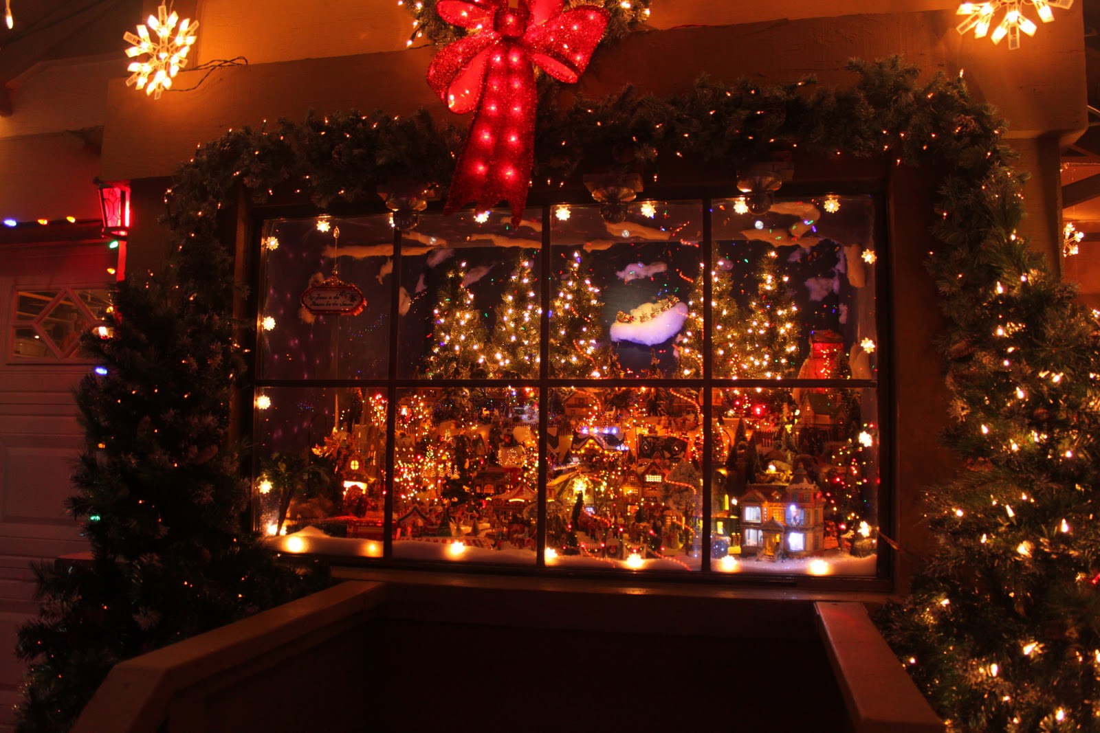Shades of Gray: Christmas Lights