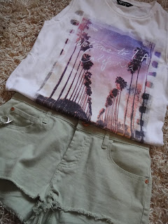 LA Tshirt, Green Shorts, Festival Shorts, River Island Shorts