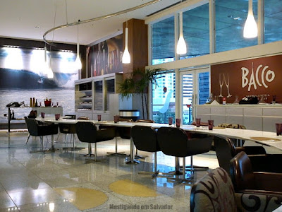 Bacco Champagneria & Wine Bar: Ambiente