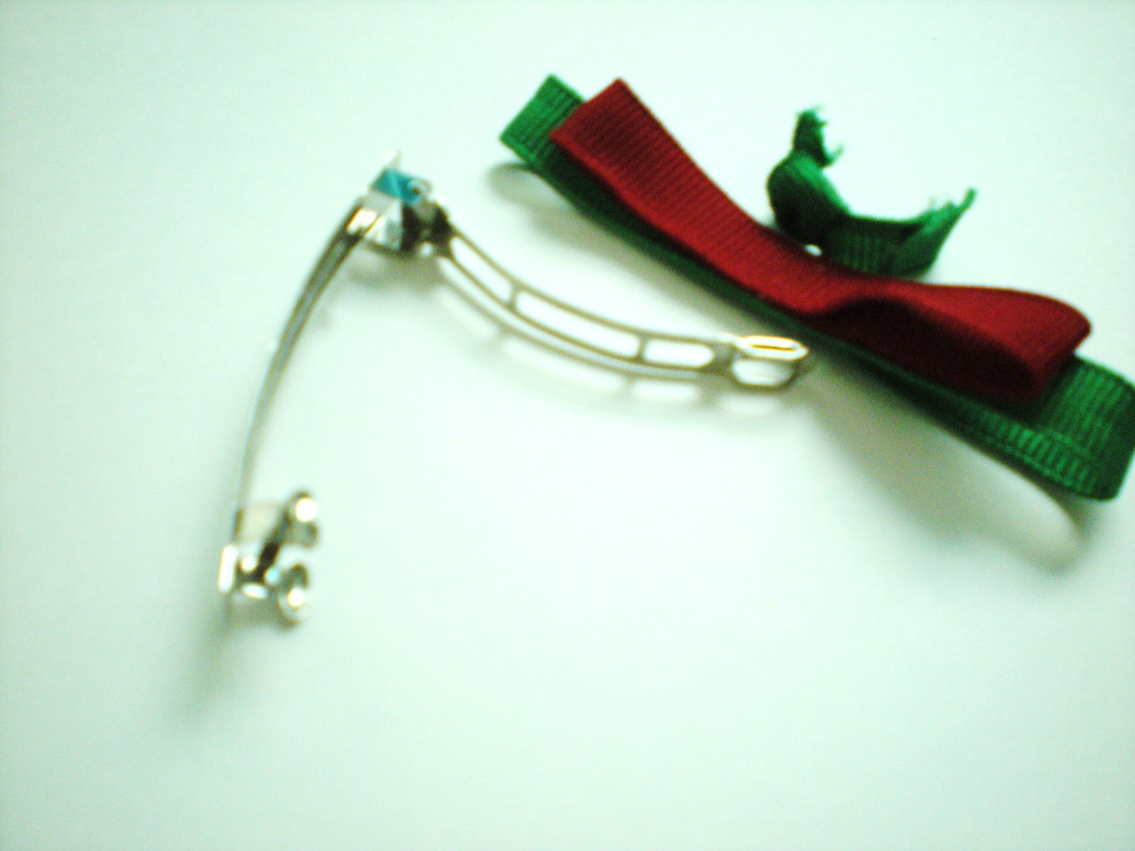 Sensationally Sarah Cupcake Liner Hair Clip