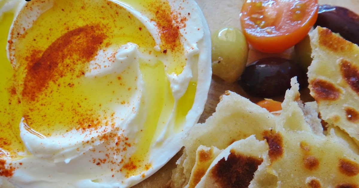 Hungry Kittens Labneh Plate with Flatbread
