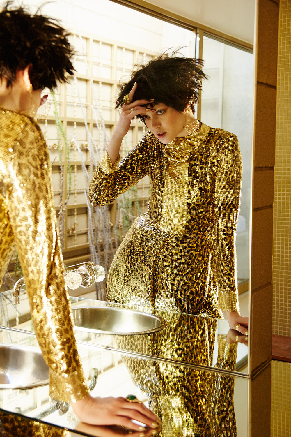 Vogue Taiwan Gold House/ Desert Fashion Editorial Shoot with model Diana  Moldovan