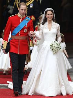 Full photo of Prince William and Kate Middleton after the Royal Wedding