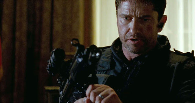 http://4.bp.blogspot.com/-LN5J_-_6E8g/UVBCs9CRIRI/AAAAAAAAFXg/qiwTJNmOV5A/s1600/Gerard-Butler-in-Olympus-Has-Fallen-2013-Movie-Image-3.jpg