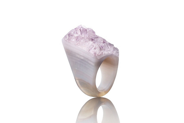Diseño de anillo de cristal.