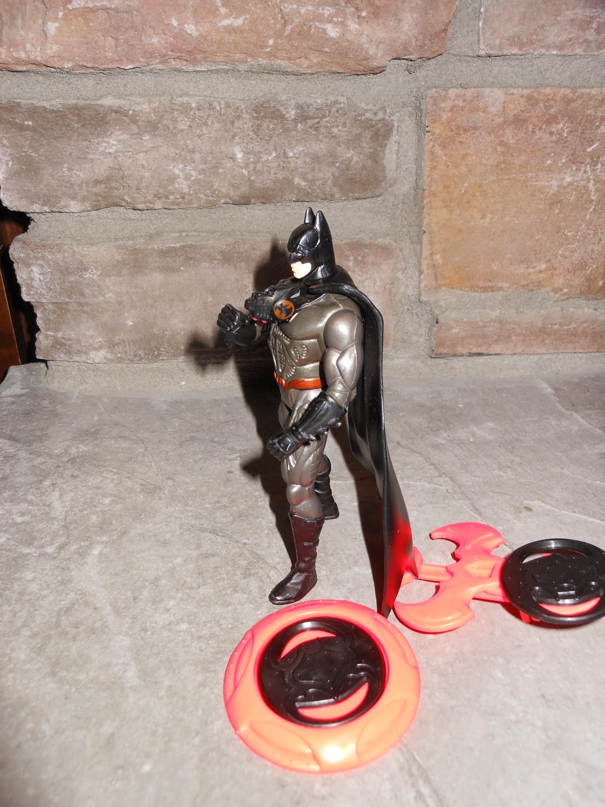 Emperor Dinobot's giant Batman figure database and review site! Sonar