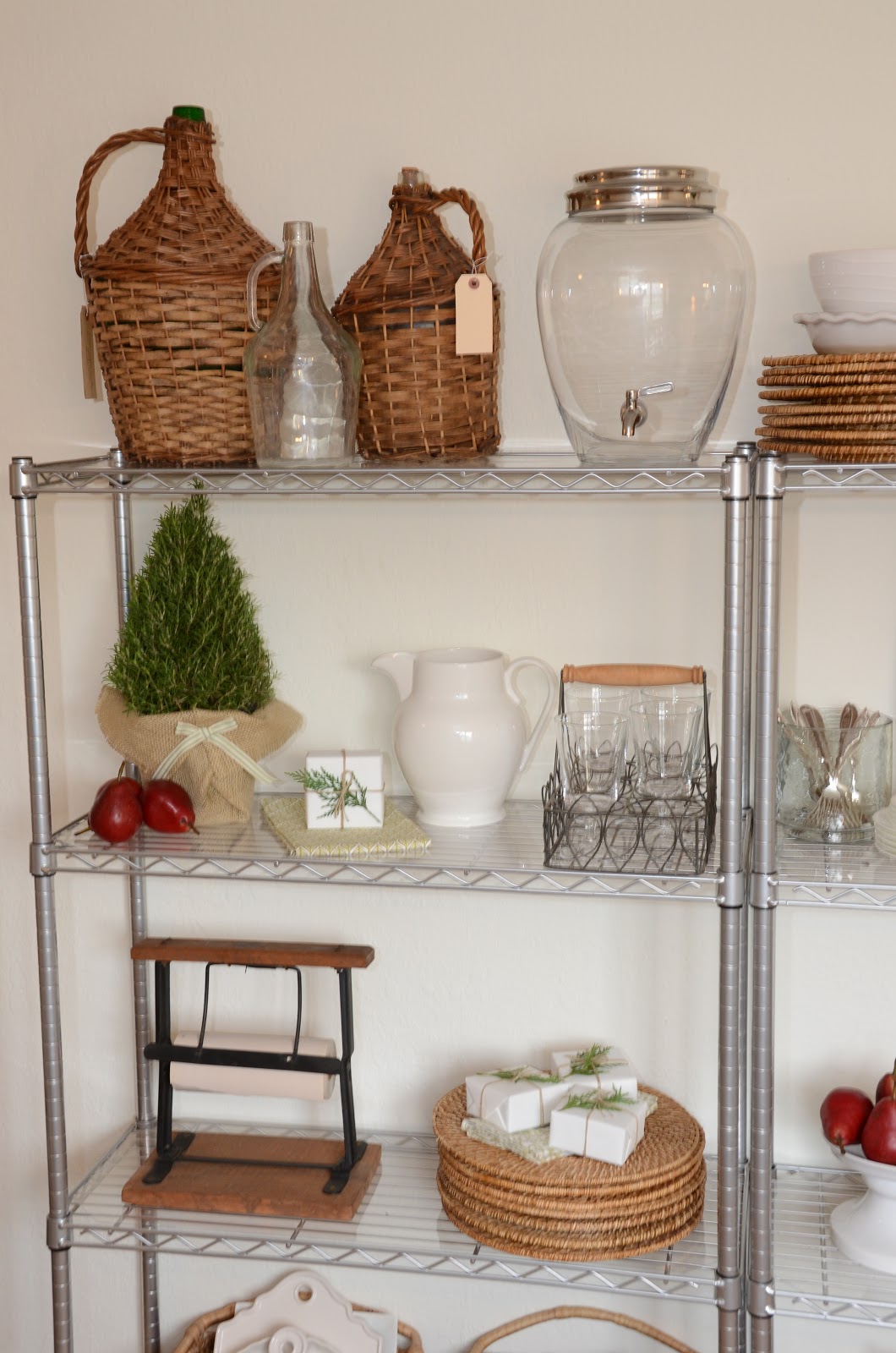IRON & TWINE Metro Shelving
